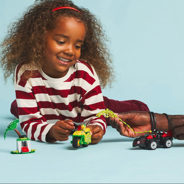 Spin y Electro: Duelo de Vehículos Dinosaurio