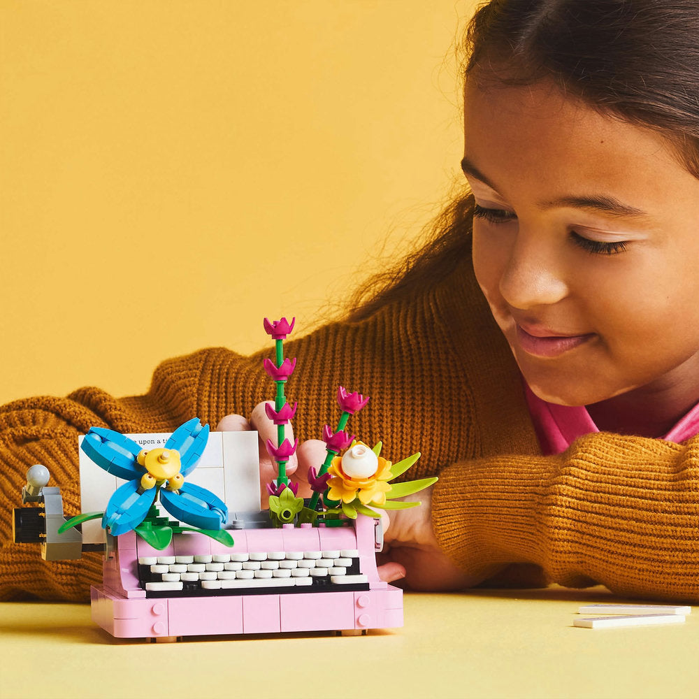 Máquina de Escribir con Flores