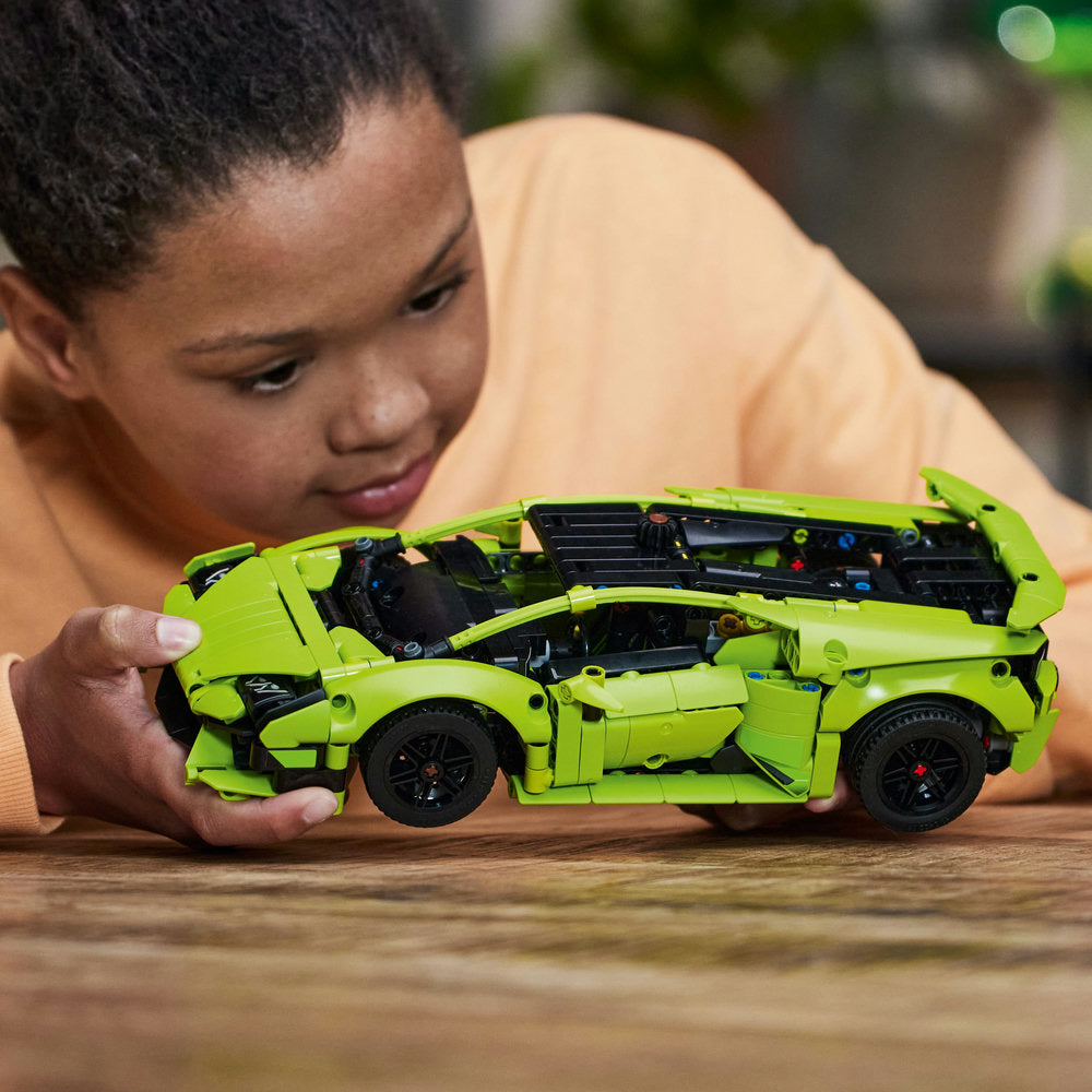 Combo Technic: Lamborghini Huracán Tecnica (42161) y Mercedes-AMG F1 W14 E Performance Pull-Back (42165)