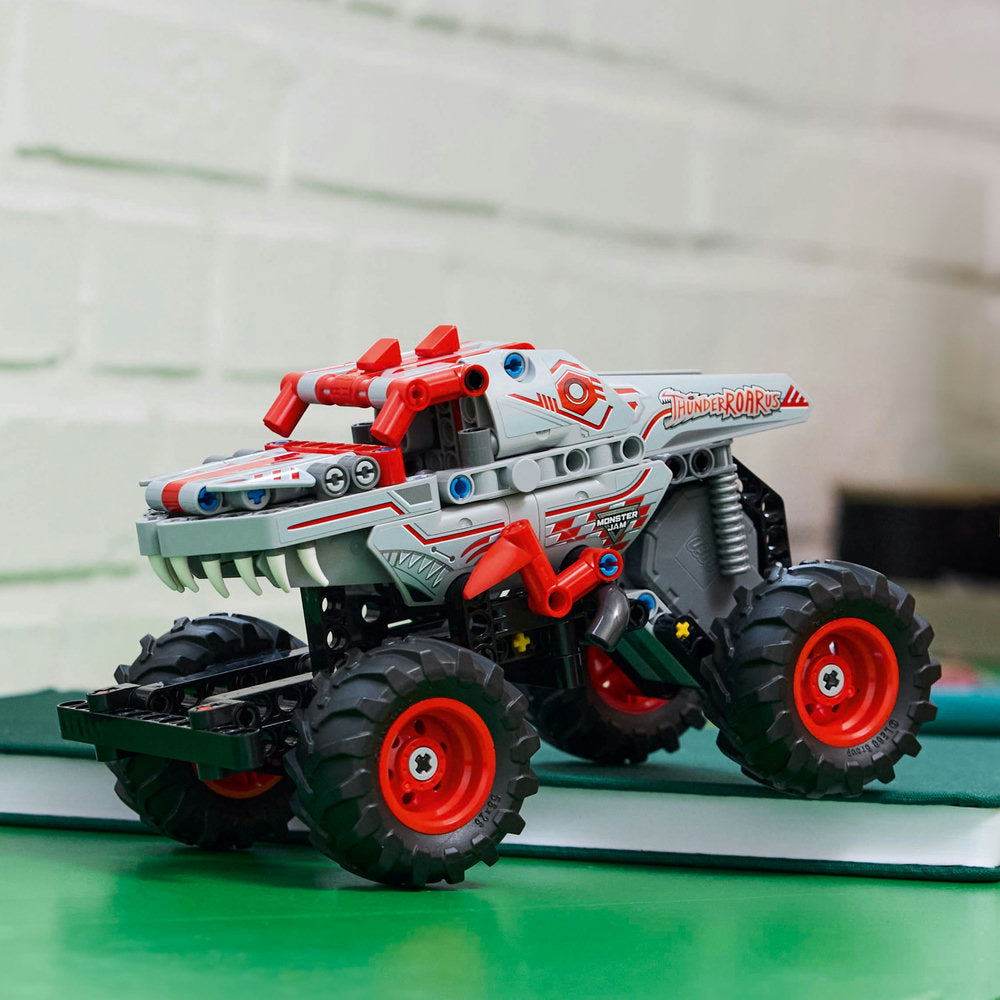 Combo Monster Jam: Monster Jam™ DIGatron™ con Motor de Carga Manual (42199) y Monster Jam™ ThunderROARus™ con Motor de Carga Manual (42200)
