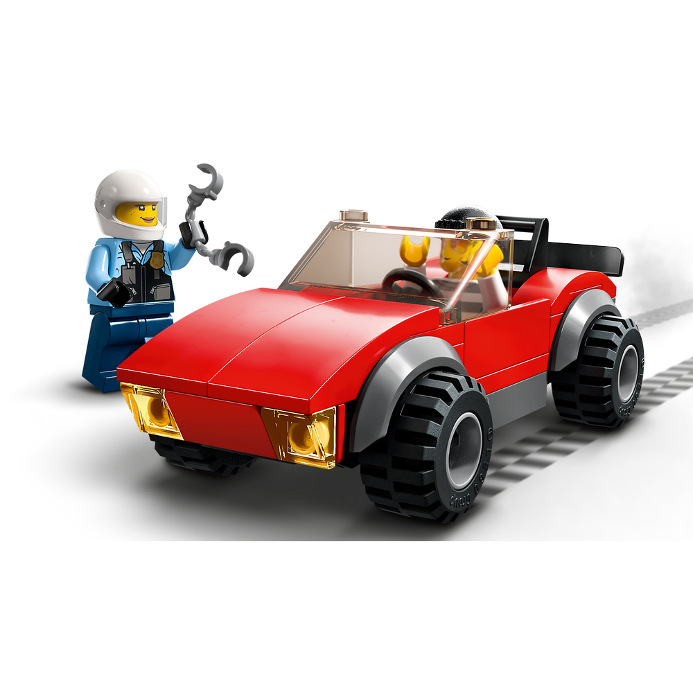 Moto de Policía y Coche a la Fuga