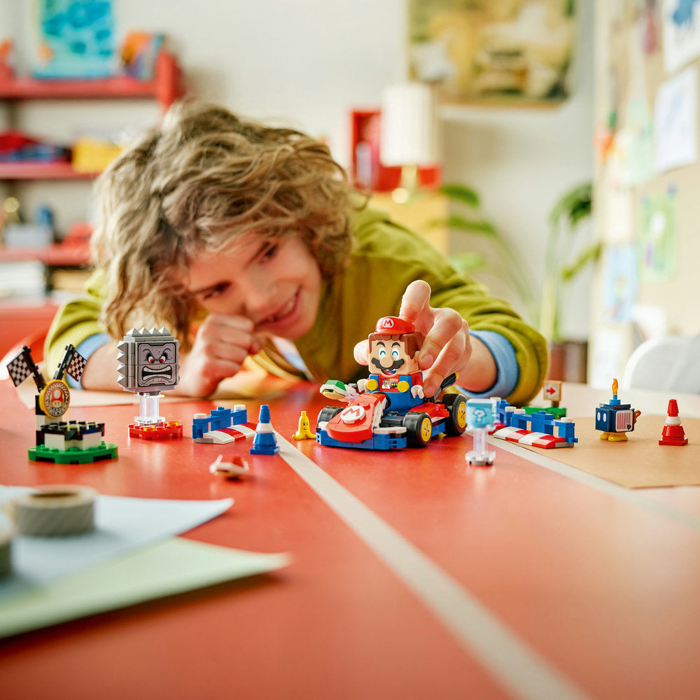 Mario Kart™ – LEGO® Mario™ interactivo y Kart estándar