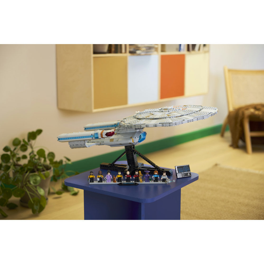 Star Trek: U.S.S. Enterprise NCC-1701-D™