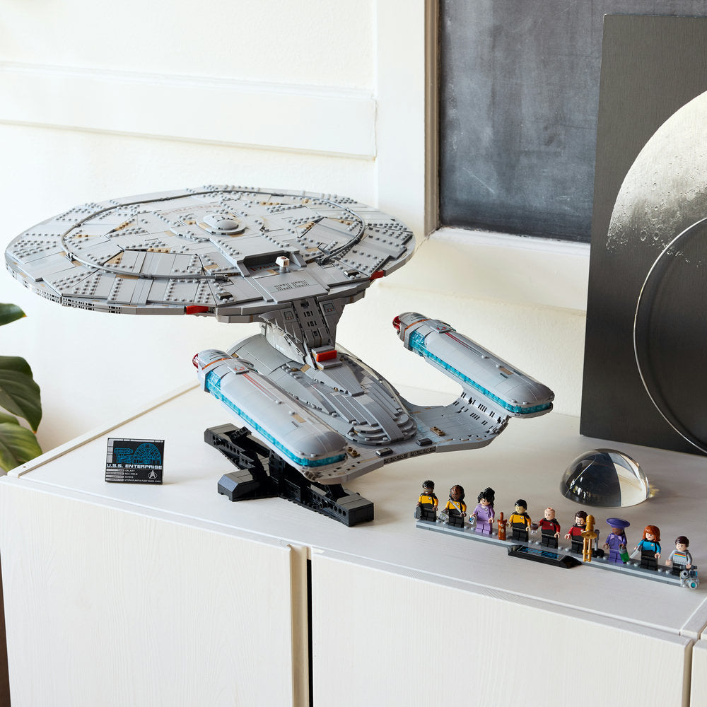 Star Trek: U.S.S. Enterprise NCC-1701-D™