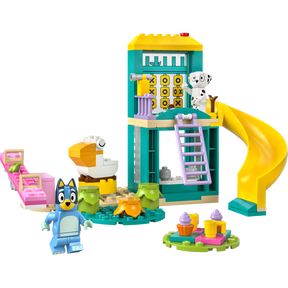 Diversión en el Parque de Juegos con Bluey y Chloe