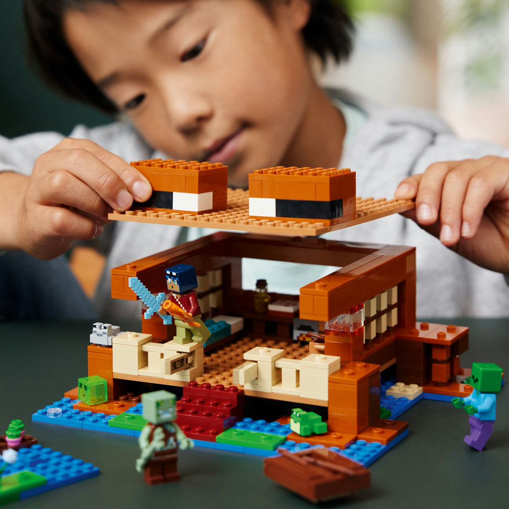 Combo Minecraft: La Casa-Tortuga de la Playa (21254) y La Casa-Rana (21256)