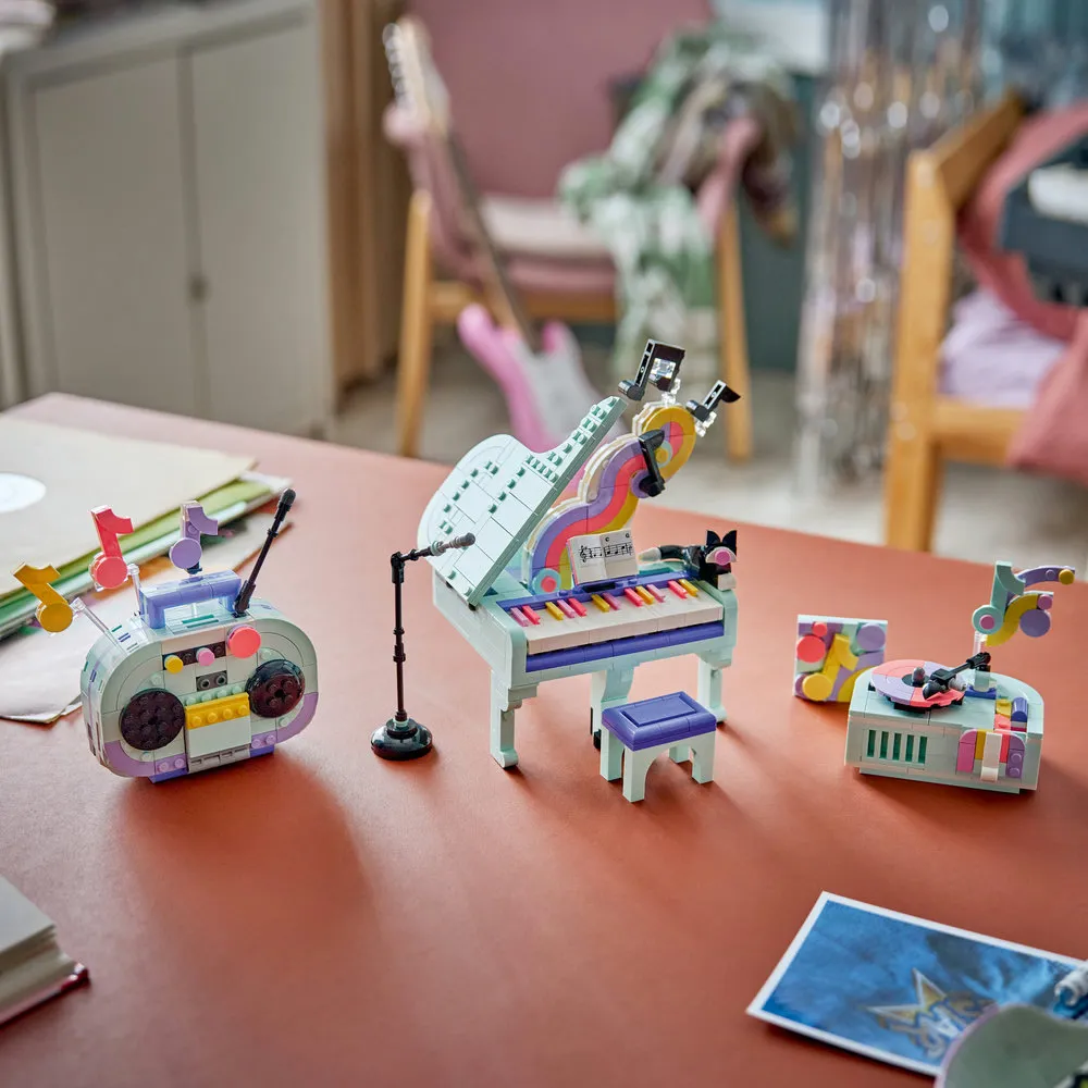 Piano Musical Decorativo con Gato