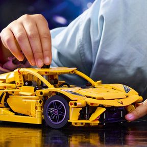 Combo Vehículos: Chevrolet Corvette Stingray (42205) y Auto Hiperdeportivo Bugatti Vision GT (77253)