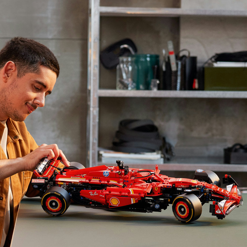 Combo Technic: Auto Oracle Red Bull Racing RB20 F1 (42206) y Auto Ferrari SF-24 F1 LEGO® Technic (42207)