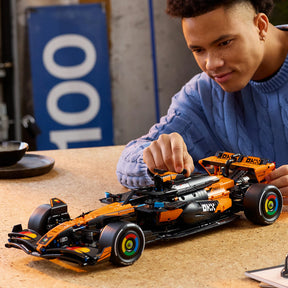 Auto McLaren MCL39 F1®