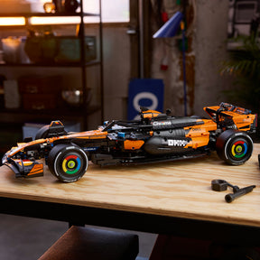 Auto McLaren MCL39 F1®