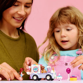 Coche-Unicornio de Reparto de Pasteles