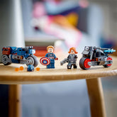 Motos de Black Widow y el Capitán América
