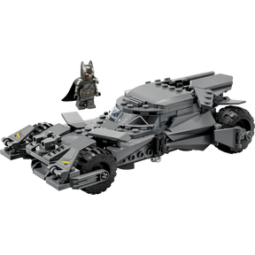 Combo Súper Historias 3: Camión de Exposición de F1® con Coche de Carreras Audi F1® (60493) y Batmóvil de Batman v Superman™ (76331)