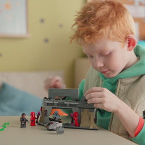 Batalla entre Paz Vizsla™ y Moff Gideon™