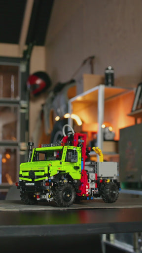 Mercedes-Benz Unimog U 5023 con Grúa